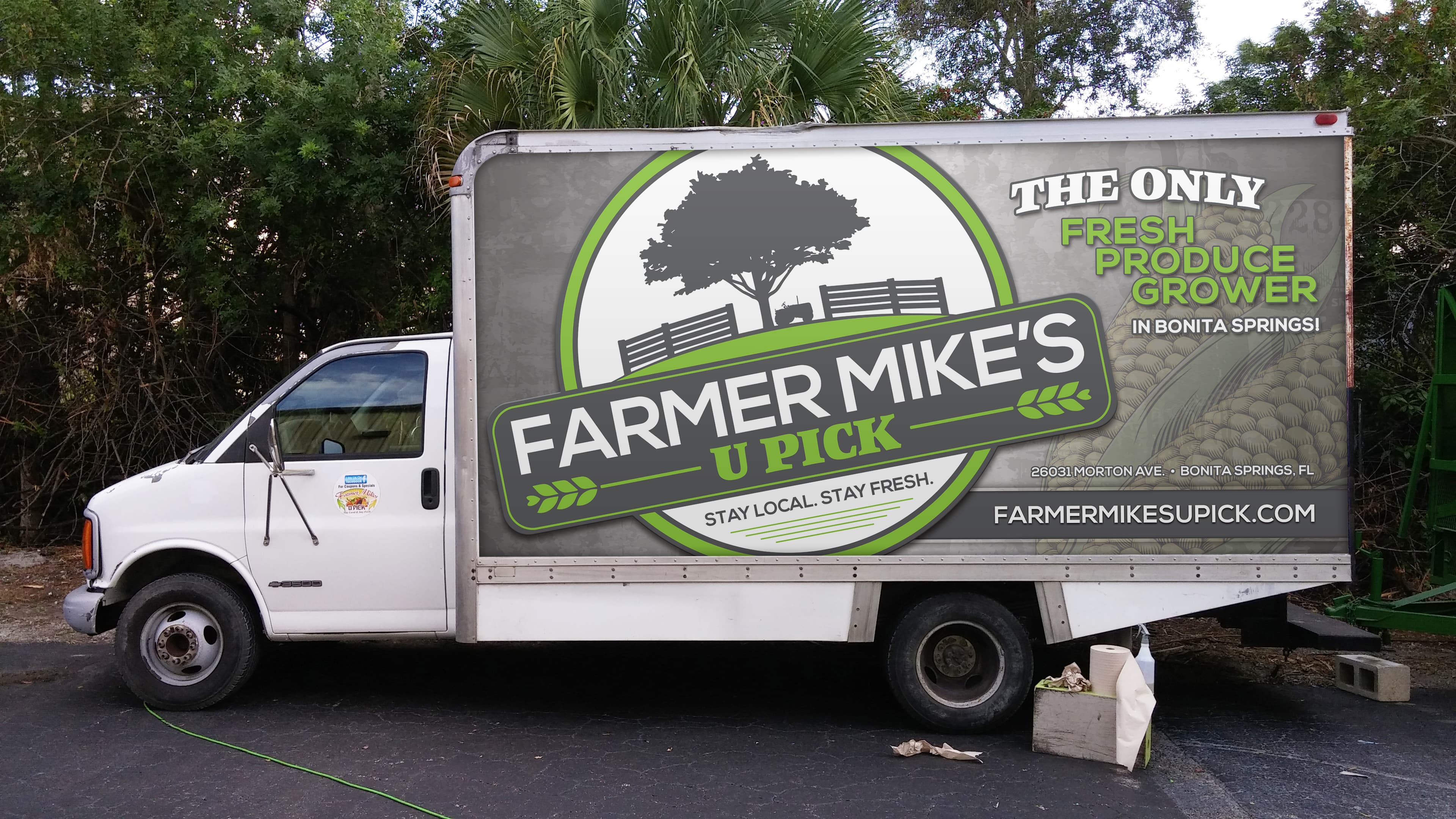 Farmer Mike Box Truck